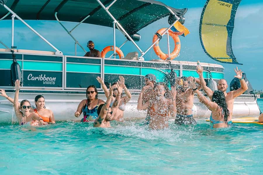 San Andres Island Tour In Shared Pontoon - Finding the right boat at Marina Toninos