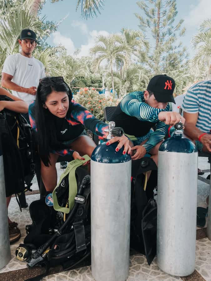 San Andres: Scuba Diving Experience with Hotel Pickup - Is It Suitable If You Cannot Swim?