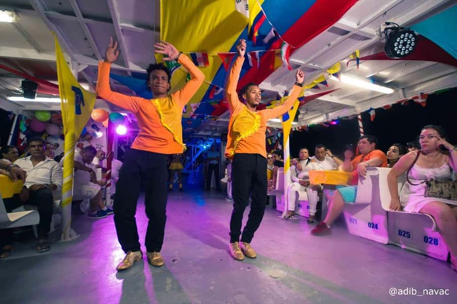 San Andres: White Party on boat with open bar, dinner and dancers! - Practical planning tips for the evening