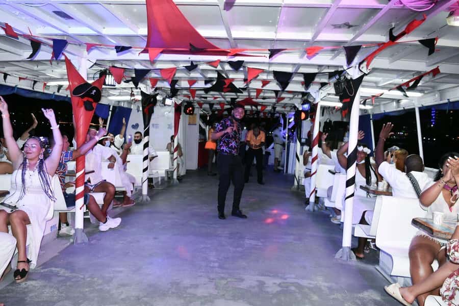San Andres: White Party on boat with open bar, dinner and dancers! - How much value does this tour offer?