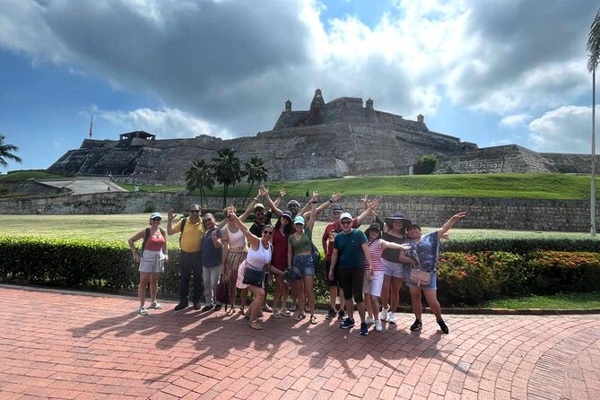 San Felipe Castle and Getsemani Walking Tour with tickets - Why this pairing works so well in Cartagena