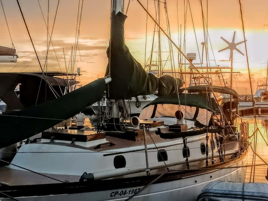 Santa Marta Bay: Sunset on a sail boat - Key points before you book