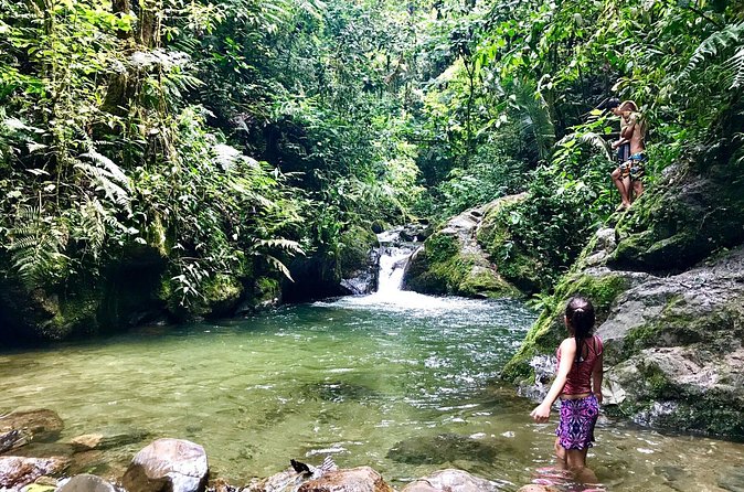 Santa Rita Waterfall and Salento Hike Tour - Salento’s balconies, gates, and old town streets