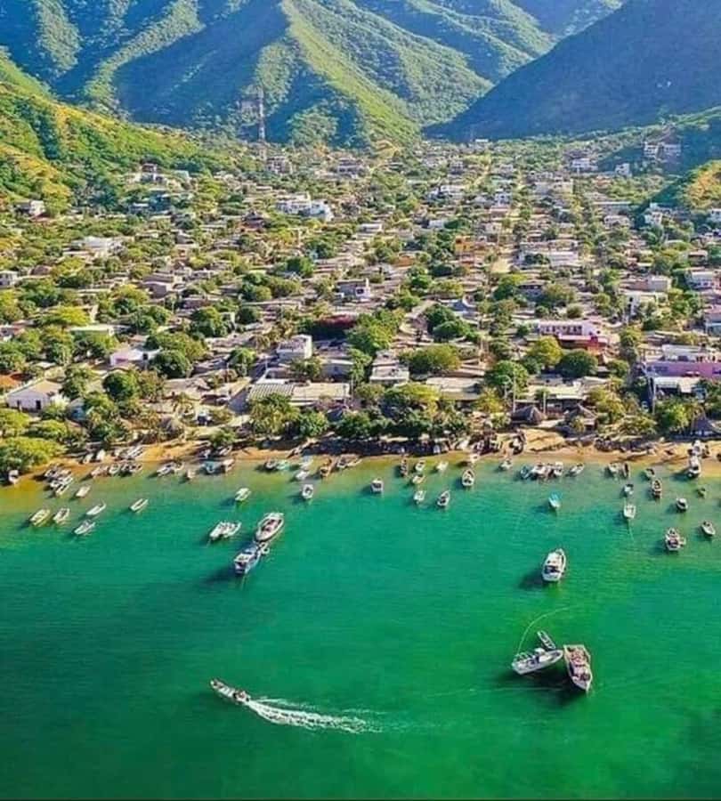 SANTAMARTA: TOUR Remanso, Taganga, Playa Grande Lunch and Snorkeling Included - Playa Grande lunch: simple choices and extra drink costs