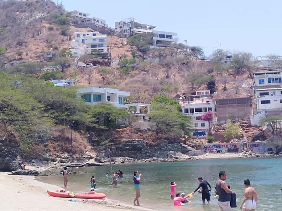SANTAMARTA: TOUR Remanso, Taganga, Playa Grande Lunch and Snorkeling Included - Four hours at Playa Grande