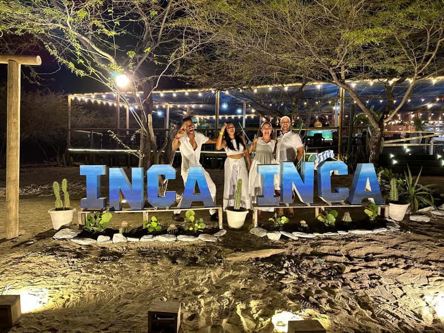 SANTAMARTA: White Night Tour in Katamaran with open bar - The first two hours on the catamaran