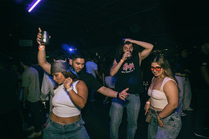 Saturday Night Bar Crawl in Cali, Colombia - Who will enjoy this night most