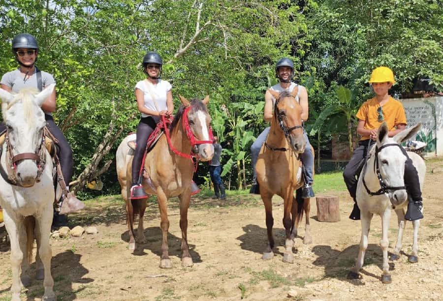 Scenic Horseback Ride in Tropical Mountain Reserve - Farmers, tropical fruit, and a more local side of the route