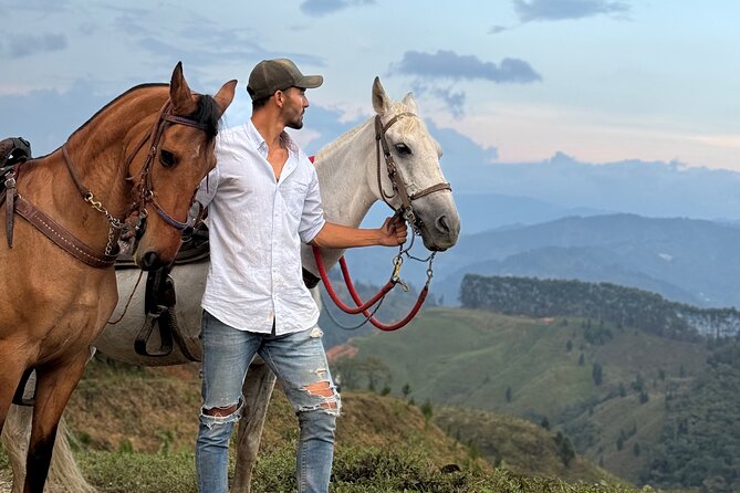 Scenic Horseback Riding in the Medellín Mountains - Choosing your horse and learning the basics