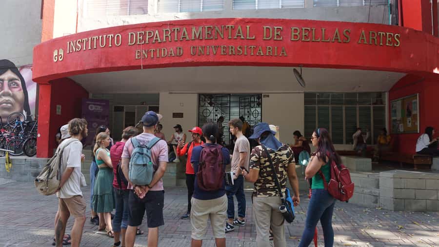 Shared Tour Cali's Salsa, Graffiti & Resistance Experience - Calle del Pecado and the street of flavor