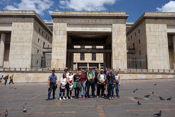 Shared Tour Colombian Conflict: war, drug trafficking and peace - Starting at Santander Park and Avenida Jiménez