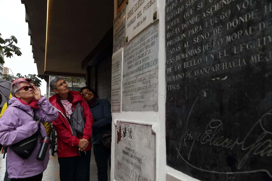 Shared Tour Colombian Conflict War, Drug Trafficking & Peace - Key points to know before booking
