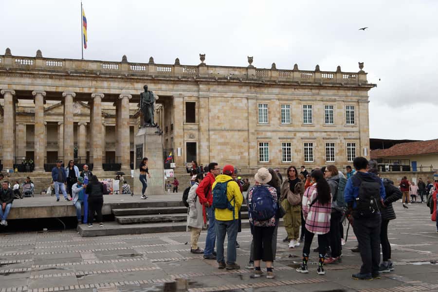 Shared Tour Colombian Conflict War, Drug Trafficking & Peace - Why this Bogotá tour matters