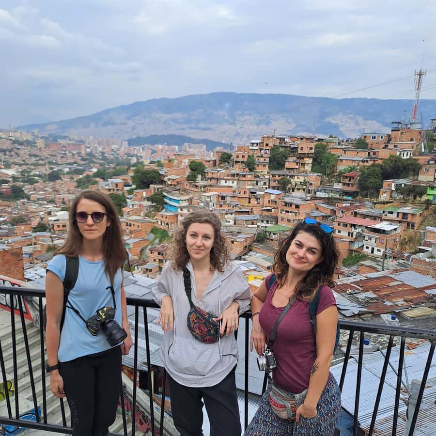 Shared Tour to Comuna 13 & Aurora Cable Car in Medellin - Starting at San Javier, where Comuna 13 begins