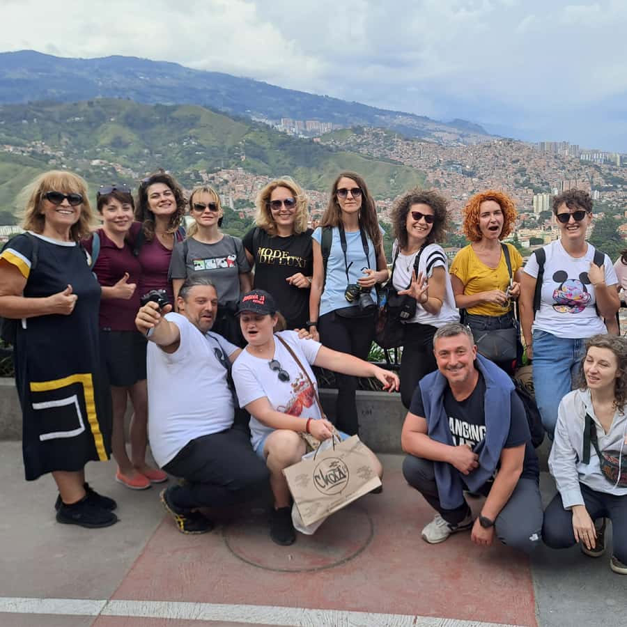 Shared Tour to Comuna 13 & Aurora Cable Car in Medellin - What $48 buys you