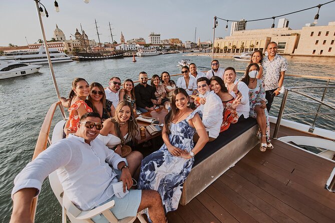 Sibarita Master 85' luxury 90 min Sunset Tour Open Bar - Choosing a seat on the Sibarita Master