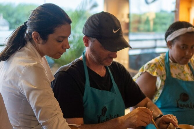Small-Group Colombian Cooking Class in Cartagena with Local Chefs - Afternoon cooking and the Caribbean seafood menu