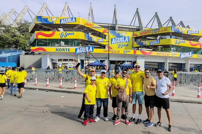 Soccer at the Metropolitan stadium with local fans - The drive explains Barranquilla before the noise begins