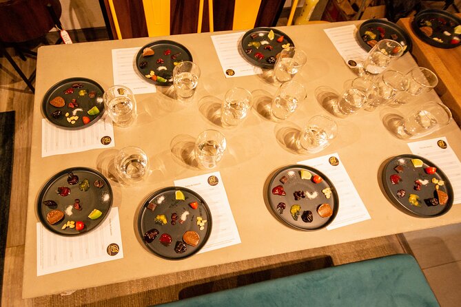 Specialty Coffee Tasting in Bogotá, From coffee growers to your cup - The setting, group size, and meeting point