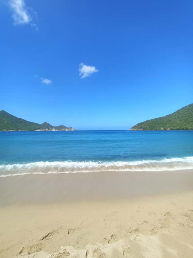 SPEEDBOAT TOUR TO TAYRONA CRISTAL BEACH - The 40 to 45 minute speedboat crossing