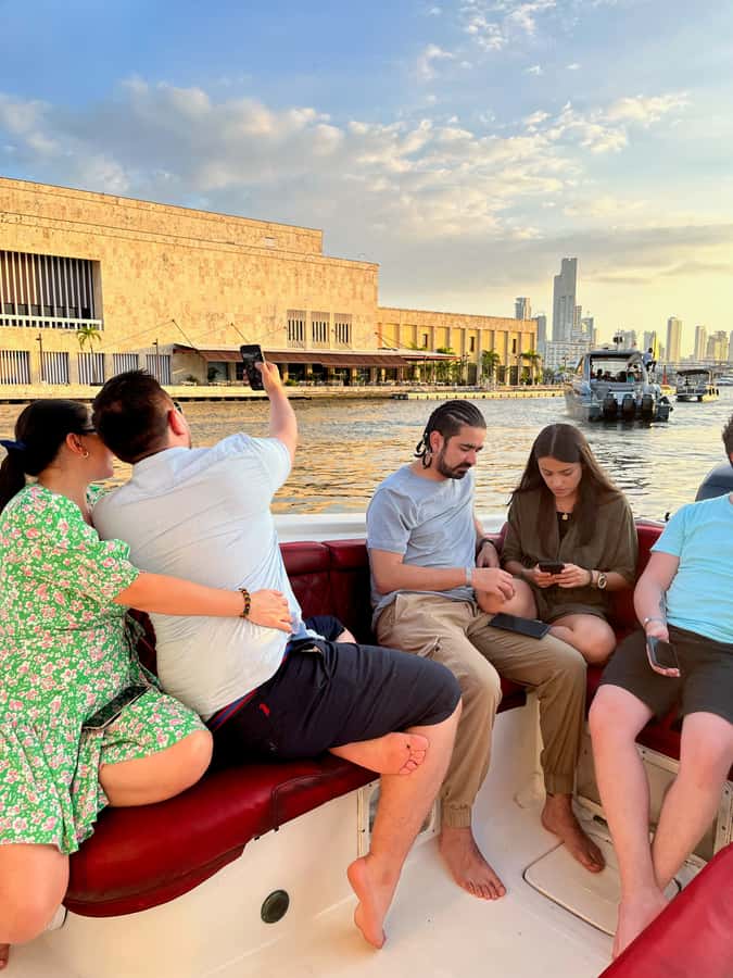 Sunset boat tour open bar and free club entrance Cartagena - Two hours on Cartagena Bay
