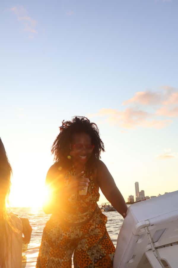 The best sunset tour in the bay: Open bar party & fun - Who Should Book This Experience?