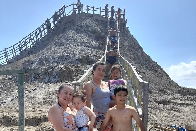 Totumo volcano and pink sea - Lunch in La Boquilla