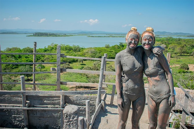 Totumo Volcano: Colombia’s Ultimate Skin Renewal Journey - Snack time and the two versions of the day