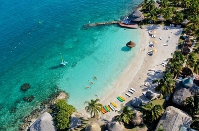Tour 5 islands in Cartagena with snorkeling, lunch Charm Island - What communication and timing are really like