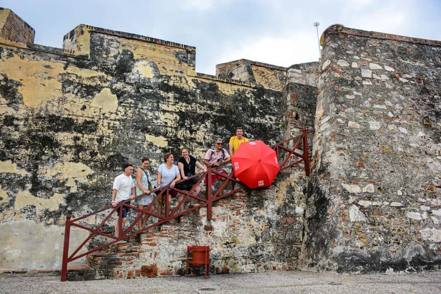 Tour Compartido al Castillo San Felipe de Barajas Cartagena - The tunnels show how sound became a weapon
