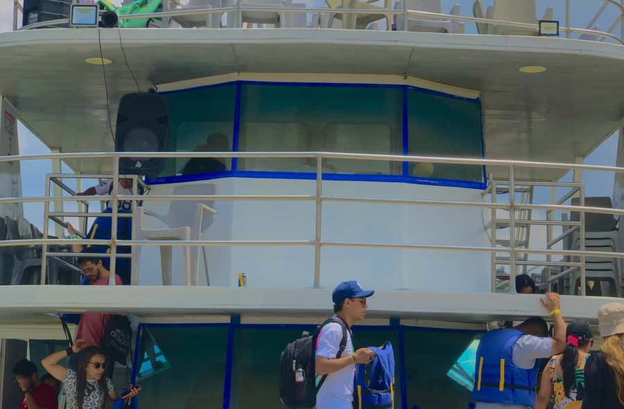 Tour Guatapé - Piedra del Peñol with departure from Medellín - Transport, timing, and the value of $40