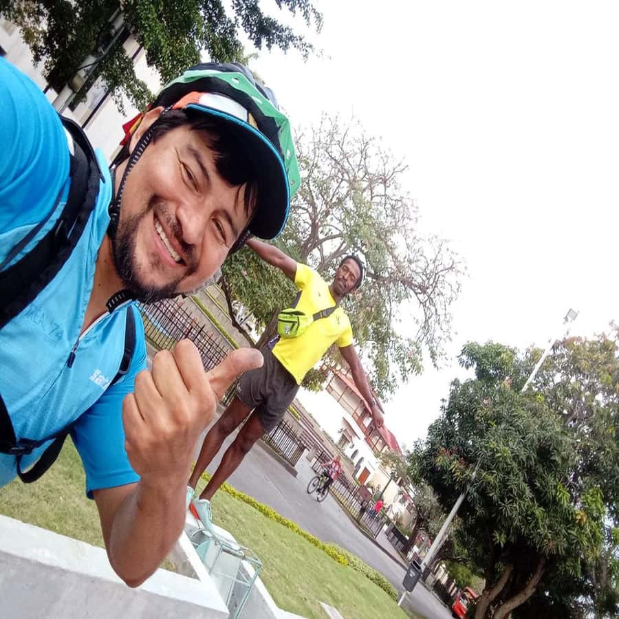 Tour in bike in Barranquilla - The Malecón del Río and the shark fin