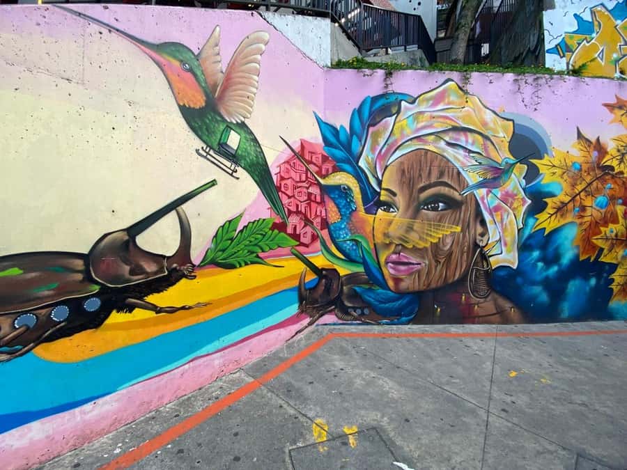 Tour Medellín: Pablo Escobar and Commune 13 - Why this Medellín tour works as a city introduction