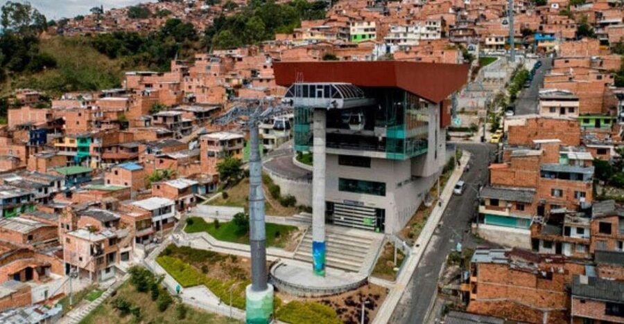 Tour Medellín: Pablo Escobar and Commune 13 - Who will get the most from this experience?