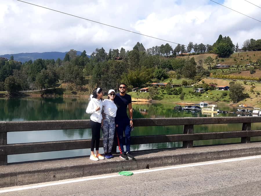 Tour Peñol-Guatape privado: con desayuno, almuerzo y bote - Key points at a glance