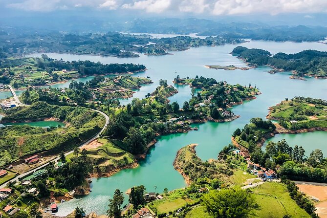 Tour to Guatape, Piedra del Peñol, lunch, snacks boat trip - Guides can make or break the long bus ride