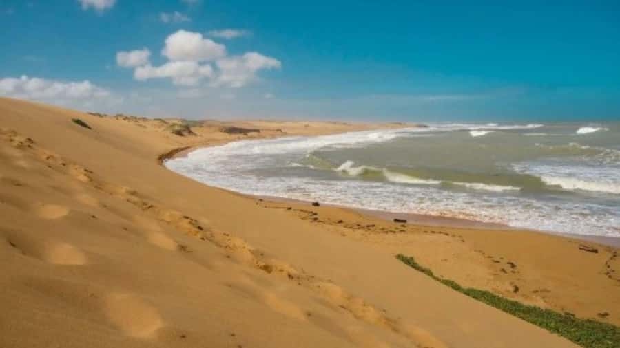 Tour to Punta Gallinas with Cabo de la Vela 3 Days - Day 1: Salt flats and Cabo de la Vela beaches