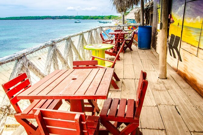 Tranquila Beach and Aquarium Day Tour - The Caribbean lunch: fish, plantain, and coconut rice