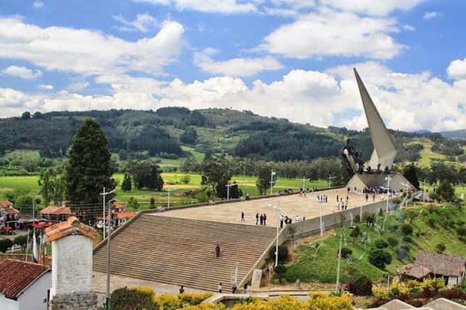 Villa de Leyva Private Full-Day Trip from Bogota - Raquira’s painted streets and handmade crafts