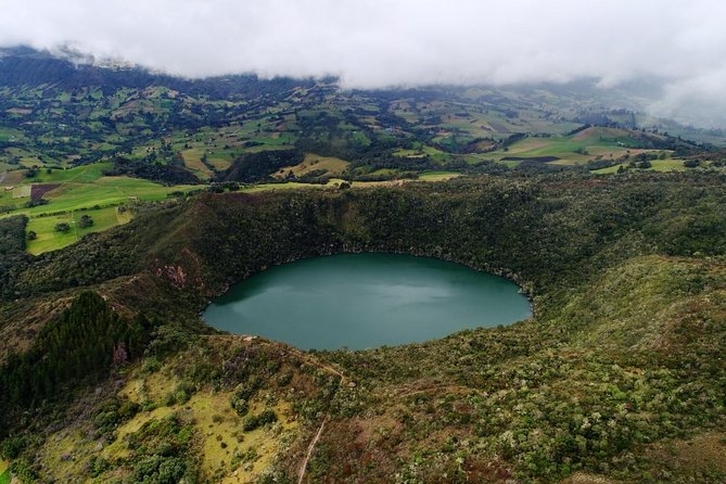 Village and Lake Guatavita Private Tour with Optional Lunch - The road from Bogotá to Tominé Reservoir