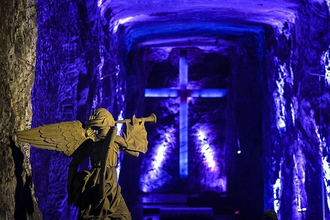 VIP Bogota City Tour & Salt Cathedral: Monserrate, Candelaria 12h - Coffee and pastries at Amor Perfecto