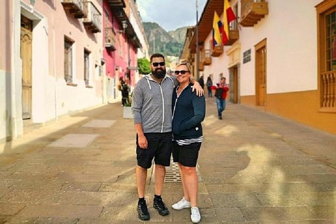 VIP Layover Bogota City Tour: Monserrate, Candelaria, Coffee, 6hr - Crafts and chocolate in the historic center