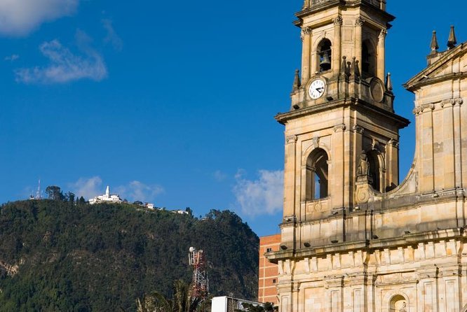 VIP Offbeat Bogota City Tour: Market, Coffee, Tejo, Beer, Fun 8hr - Paloquemao Market: Start With a Colombian Fruit Lesson