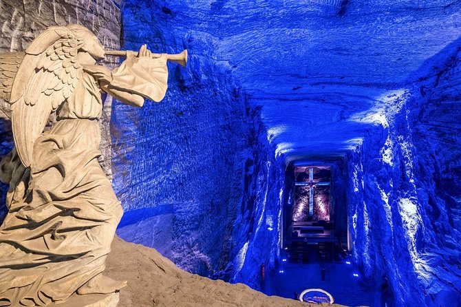 VIP Salt Cathedral & Lake Guatavita Tour from Bogota, 12hr - The optional Andrés Carne de Res stop