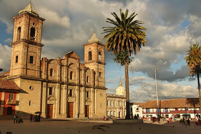 VIP Salt Cathedral & Lake Guatavita Tour from Bogota, 12hr - What the private guide service adds