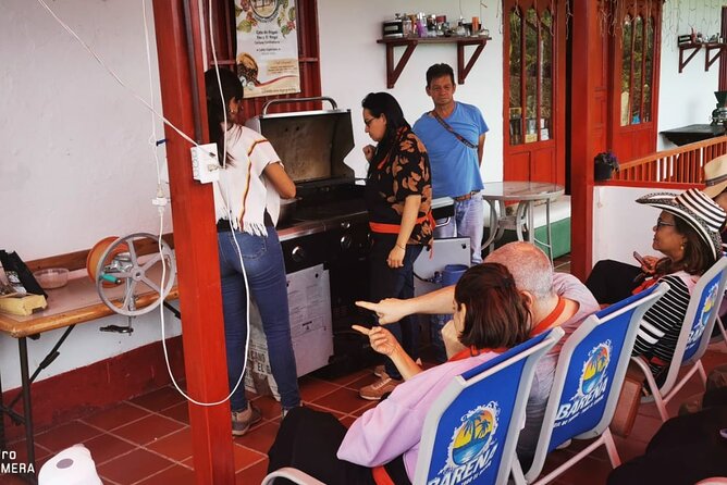 Visit and live a colombian coffee plantation (group tour) - Meeting the van at Parque de la 93