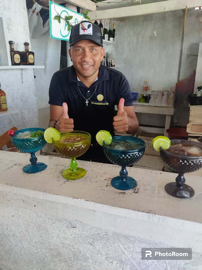 Vive un día en Playa Tranquila Barú, Cartagena - Lunch with coconut rice and fried fish