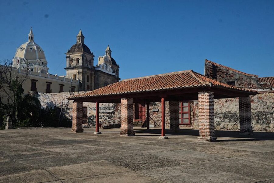 Walled City, Getsemani San Felipe Castle Cartagena City Tour - The Gold Museum and Its Monday Limitation
