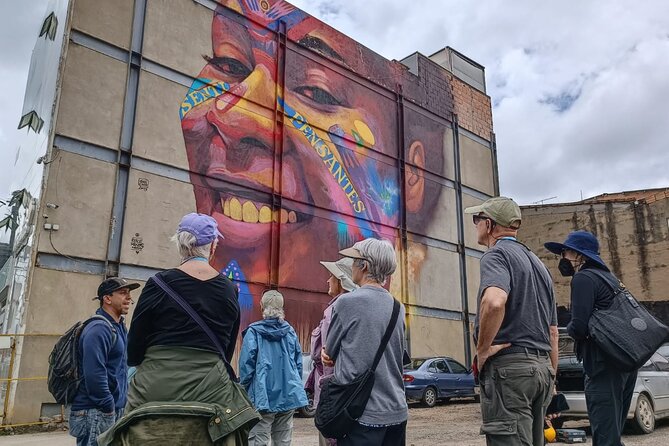 Walls of Wonder: Immersive Journey through Distrito Graffiti - Key points to know before you go