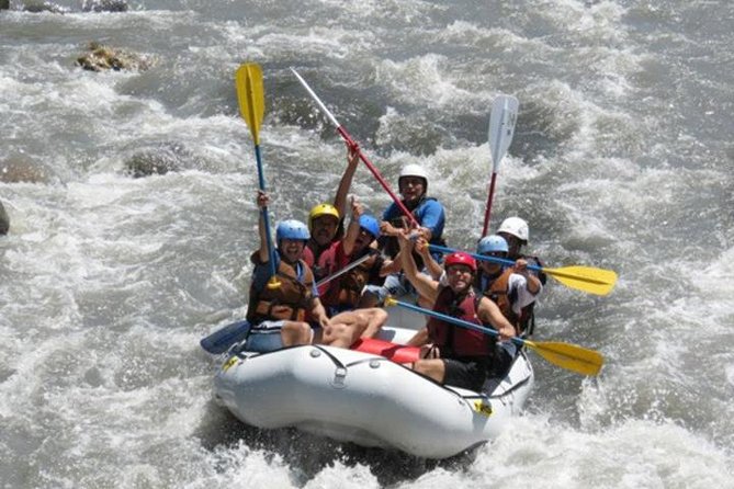 White water rafting from Bogota - A private guide changes the rhythm